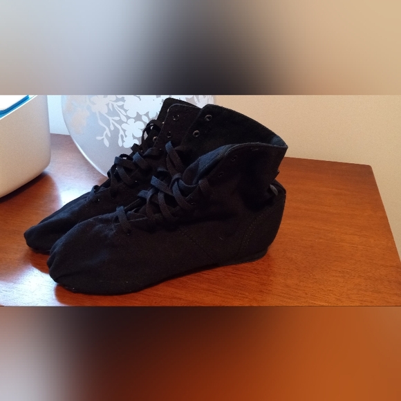 NWOT Sansha Lace-up Jazz Shoes - Picture 2 of 11